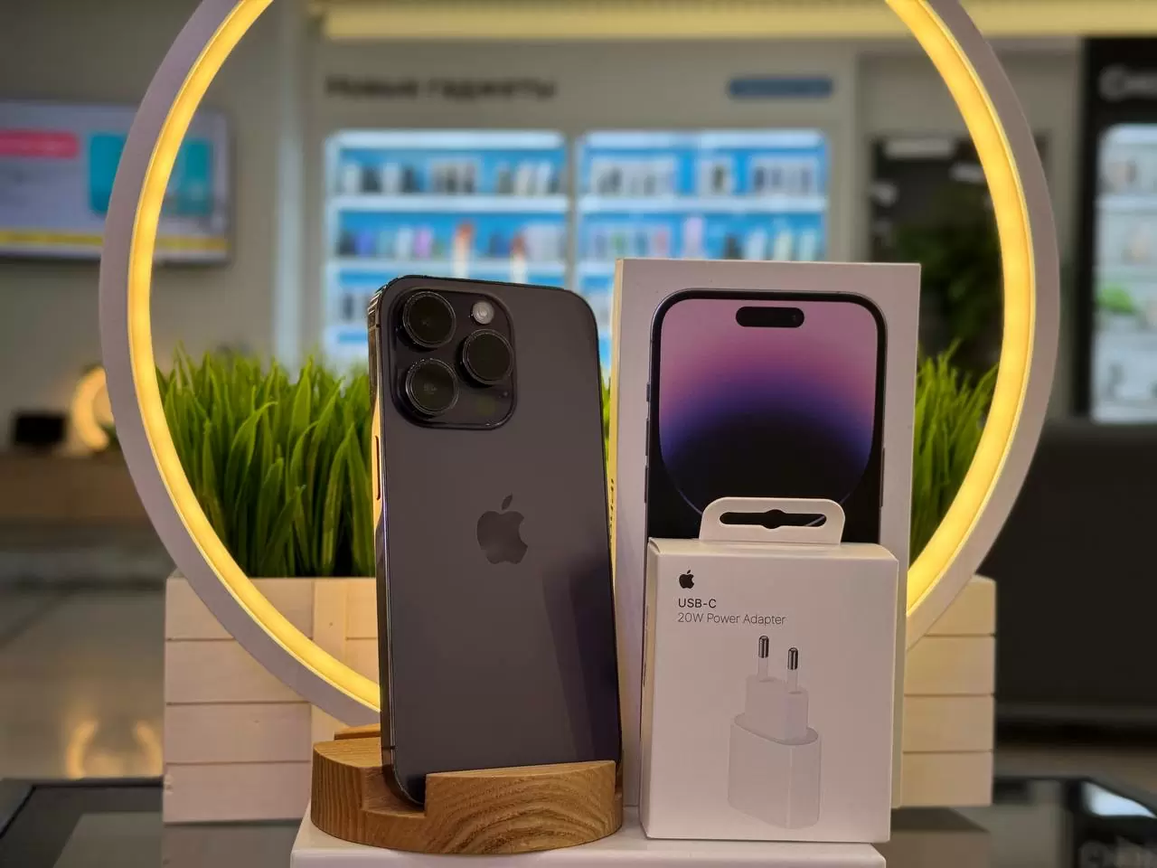 - Смартфон Apple iPhone 14 Pro, Темно-фиолетовый, 256 ГБ / 0019*