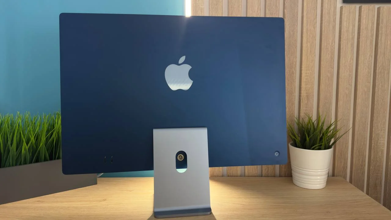 Моноблок Apple iMac 24" 2020, (M1, RAM 16 ГБ, SSD 512tb ГБ) [A3137 | MWV33X] Голубой / 9125F*