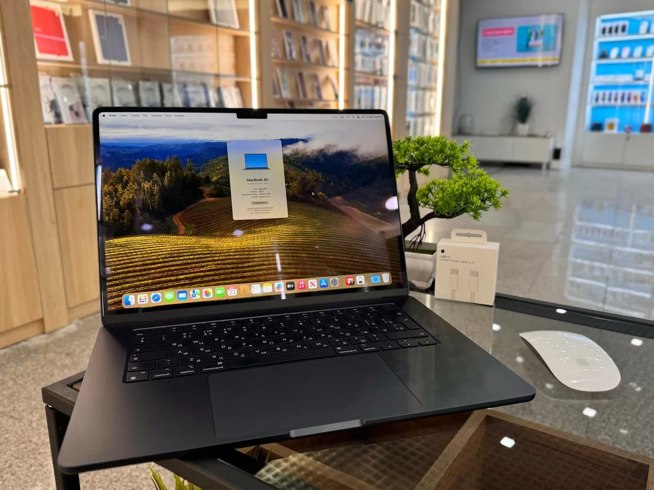 Ноутбук Apple MacBook Air 15 M2 2023, Полуночно Чёрный, 16/256 ГБ / MV2M*