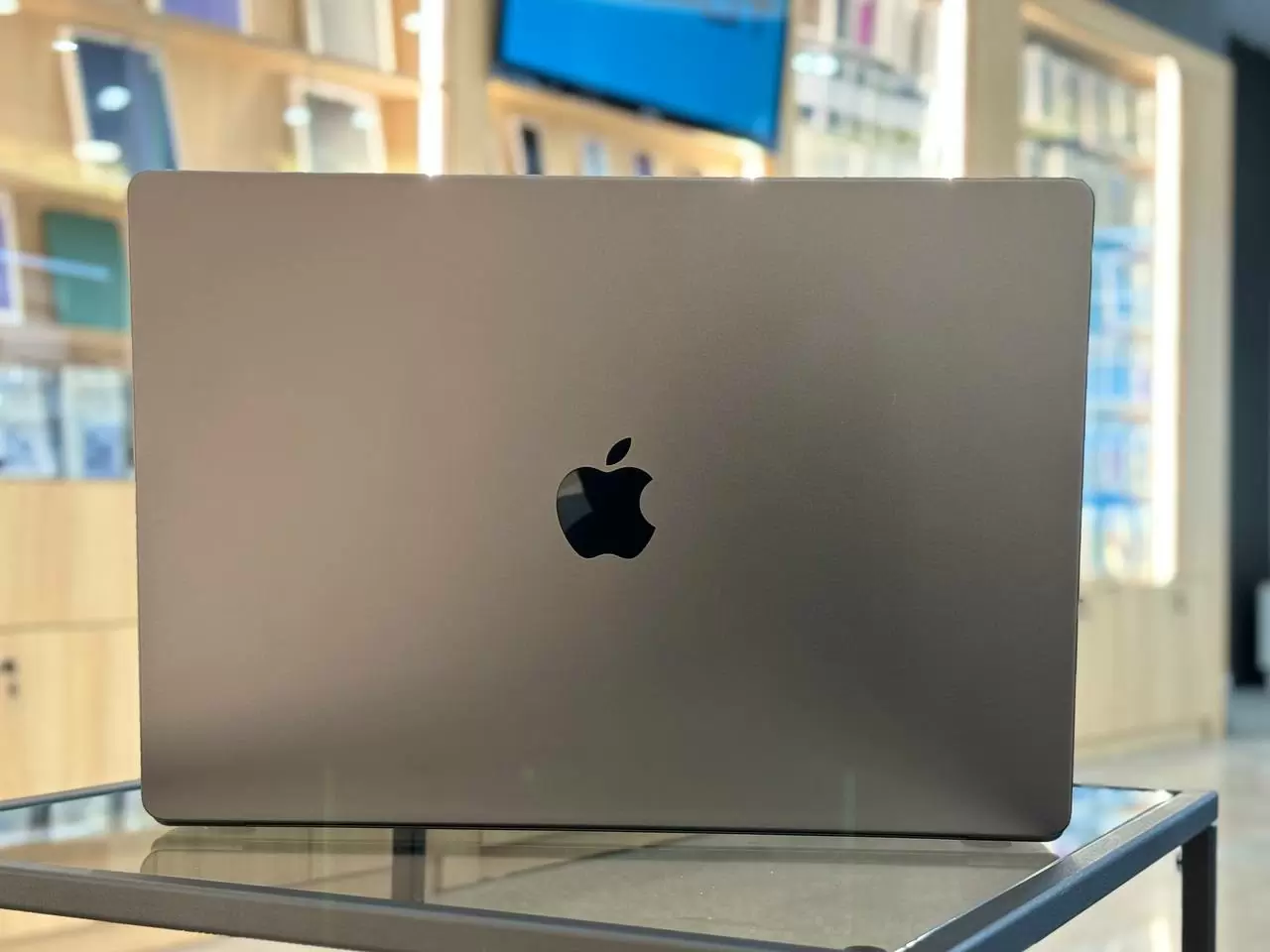 Ноутбук Apple MacBook Pro 16" 2023, (M3 Pro, RAM 18 ГБ, SSD 512 ГБ), Чёрный / 9KWJ* Ноутбук Apple MacBook Pro 16" 2023, (M3 Pro, RAM 18 ГБ, SSD 512 ГБ), Чёрный / 9KWJ*