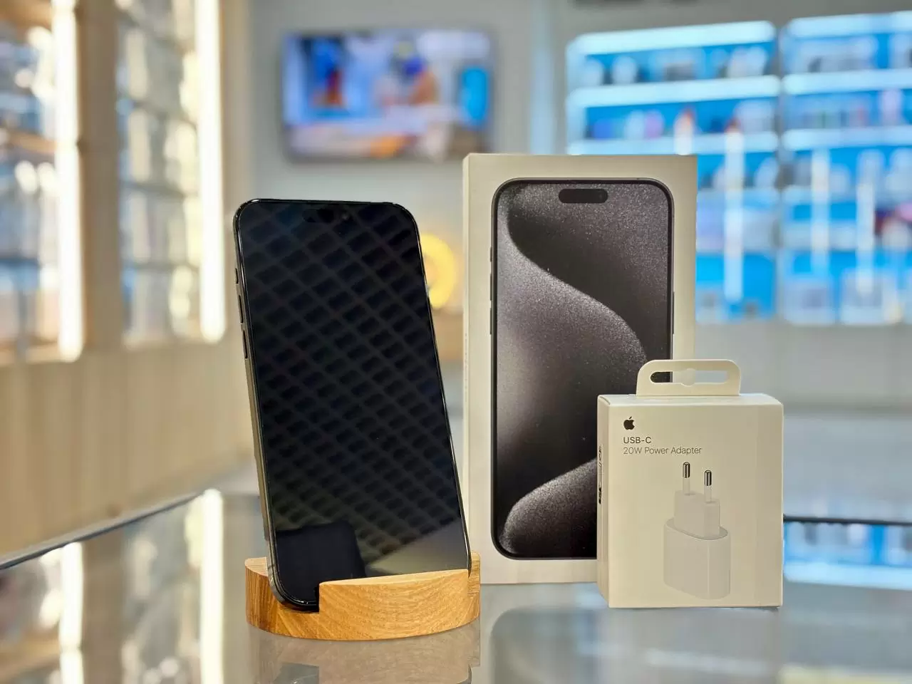 - Смартфон Apple iPhone 15 Pro Max Dual eSIM, Чёрный титан, 256 ГБ / 1813*