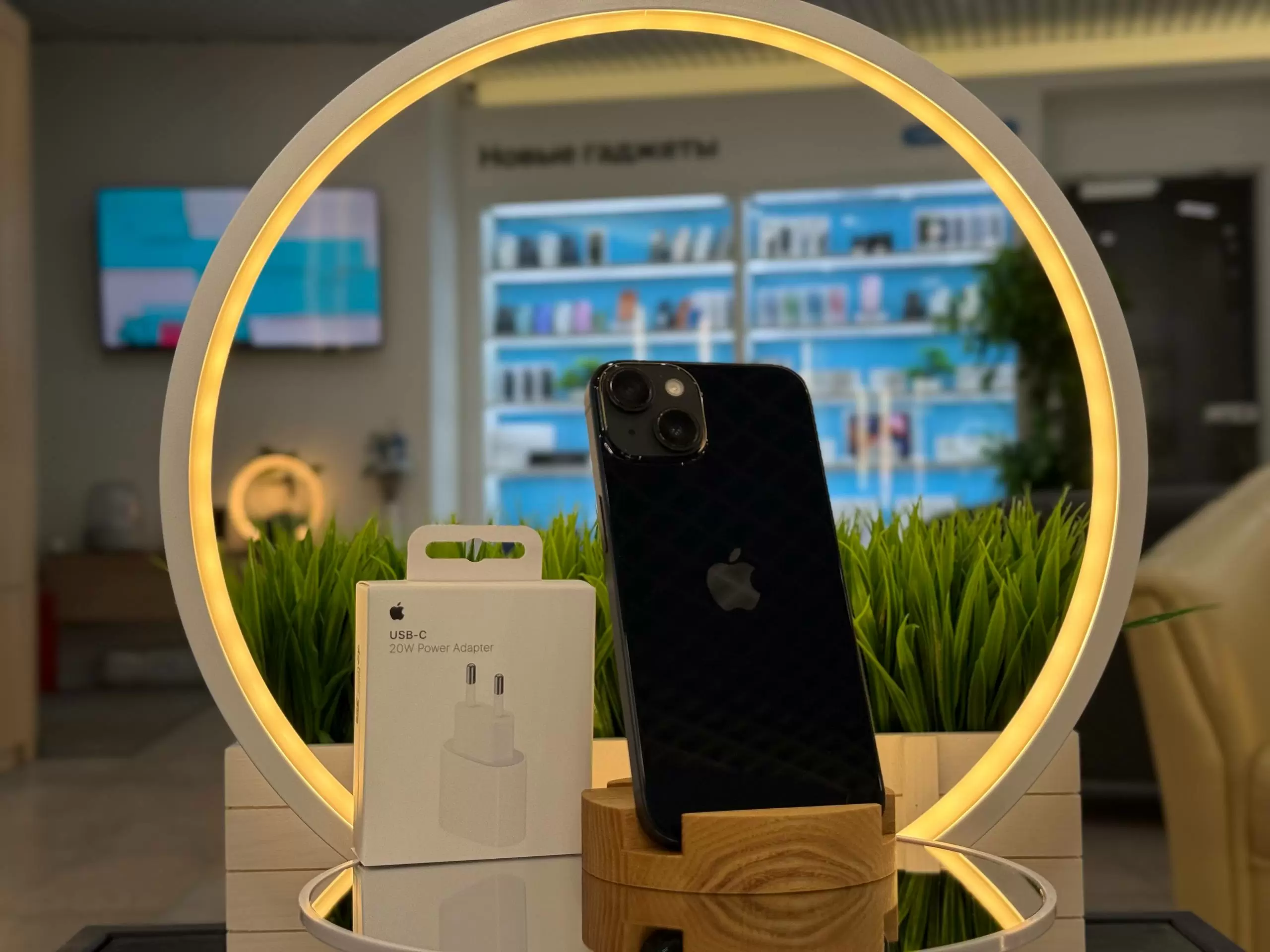 Смартфон Apple iPhone 13, 2SIM Тёмная ночь, 128 ГБ / 8738*