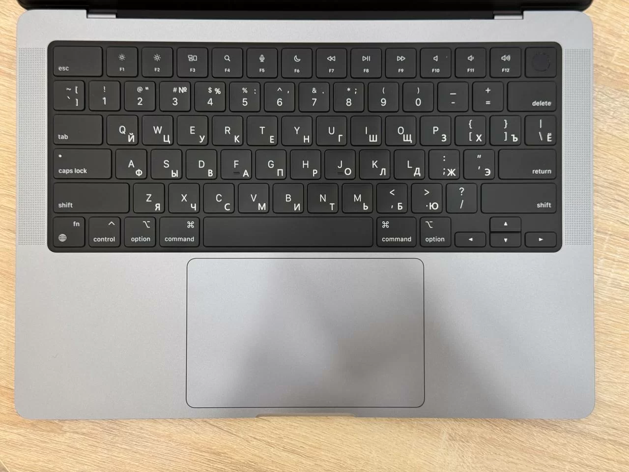 Ноутбук Apple MacBook Pro 14" 2023, (M3, RAM 8 ГБ, SSD 1 ТБ), Серый космос / DMXT*