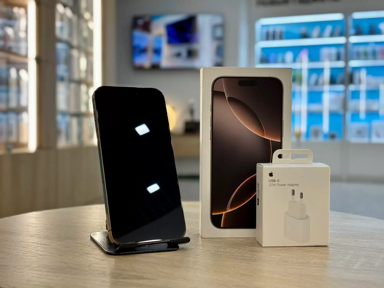 - Смартфон Apple iPhone 16 Pro Max, Пустынный титан, 512 ГБ / 7597*