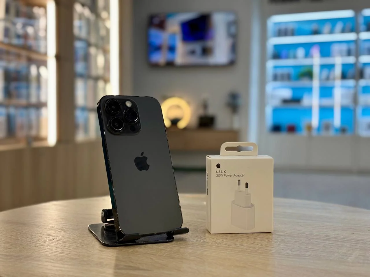 Смартфон Apple iPhone 14 Pro, Космический чёрный, 256 ГБ / 8250*