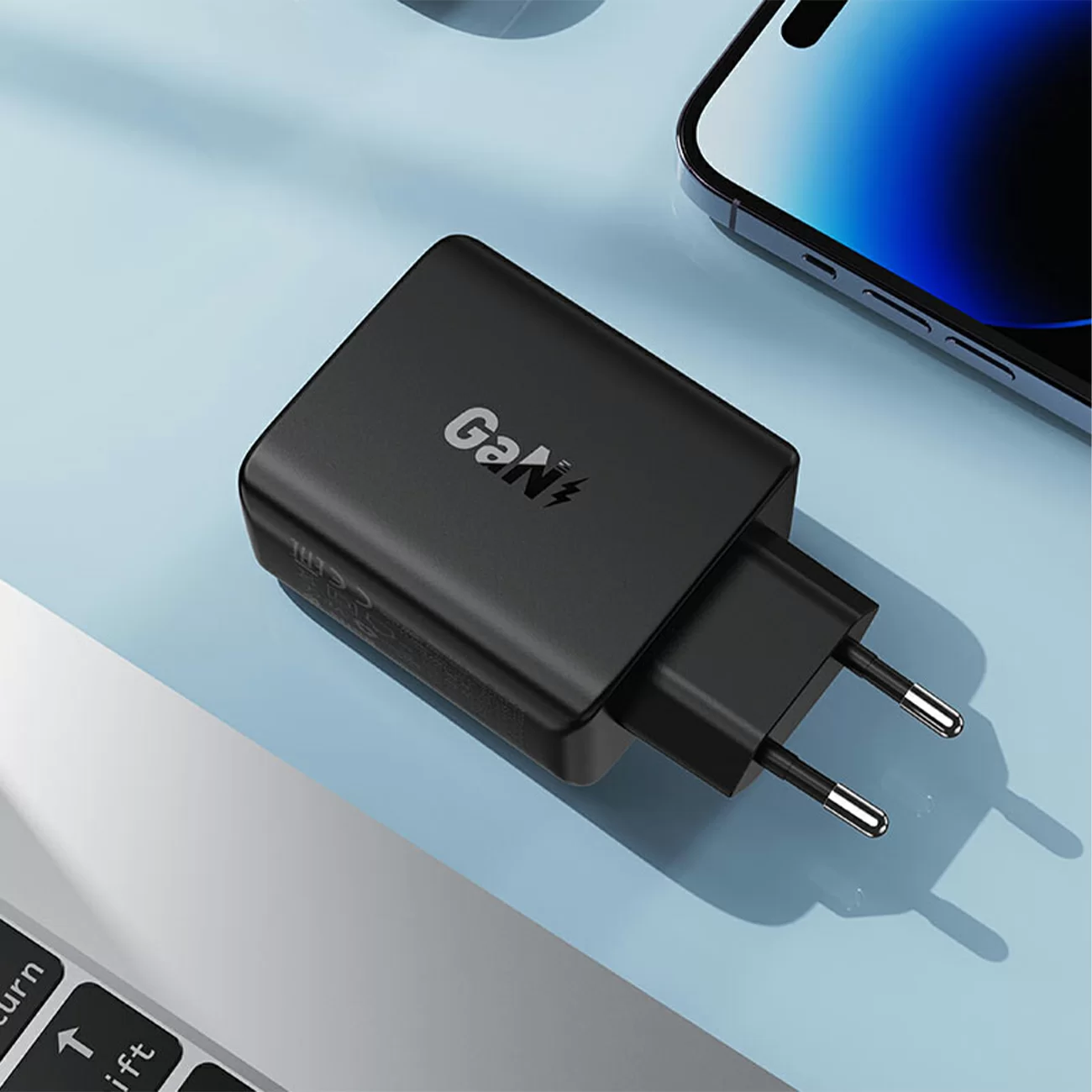 Сетевое зарядное устройство AceFast, GAN 45Вт, 2 Type C + 2 USB A61 Сетевое зарядное устройство AceFast, GAN 45Вт, 2 Type C + 2 USB A61