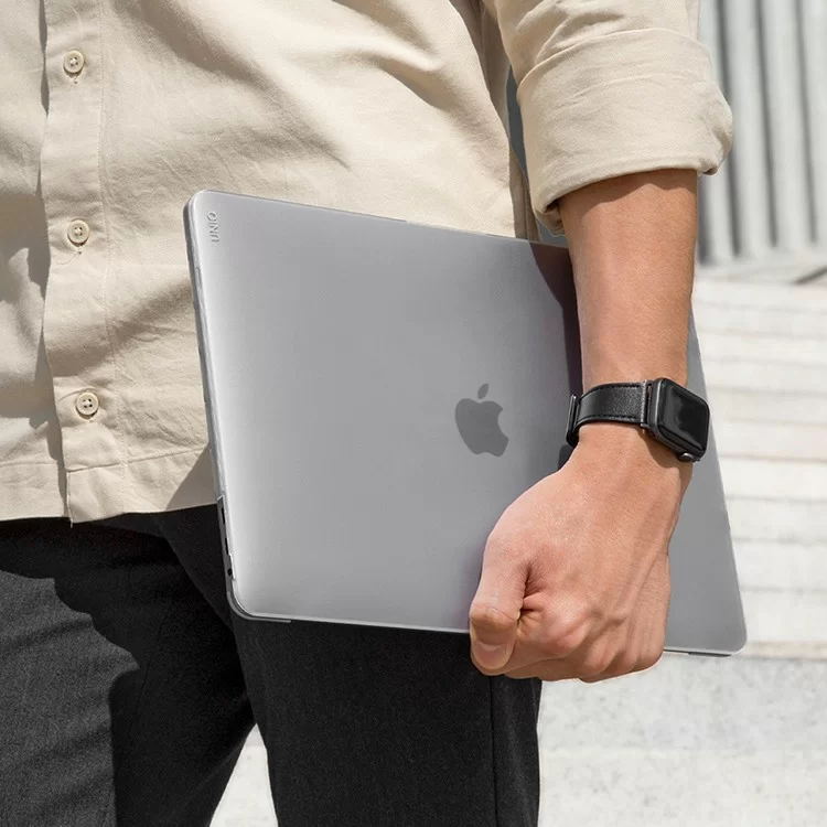 Чехол Uniq HUSK Pro Claro для MacBook Pro 16 (2021/2023) Прозрачный
