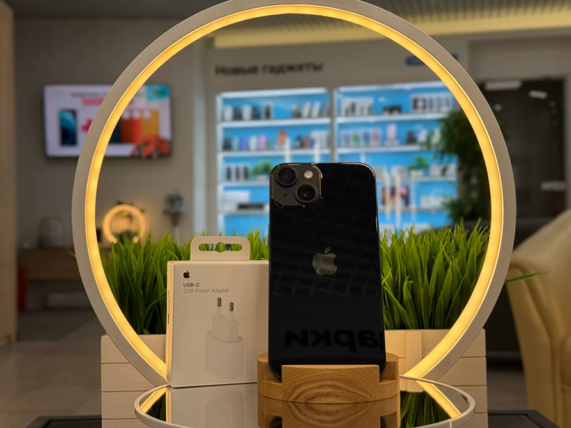 Смартфон Apple iPhone 13, 2SIM Тёмная ночь, 128 ГБ / 8738*