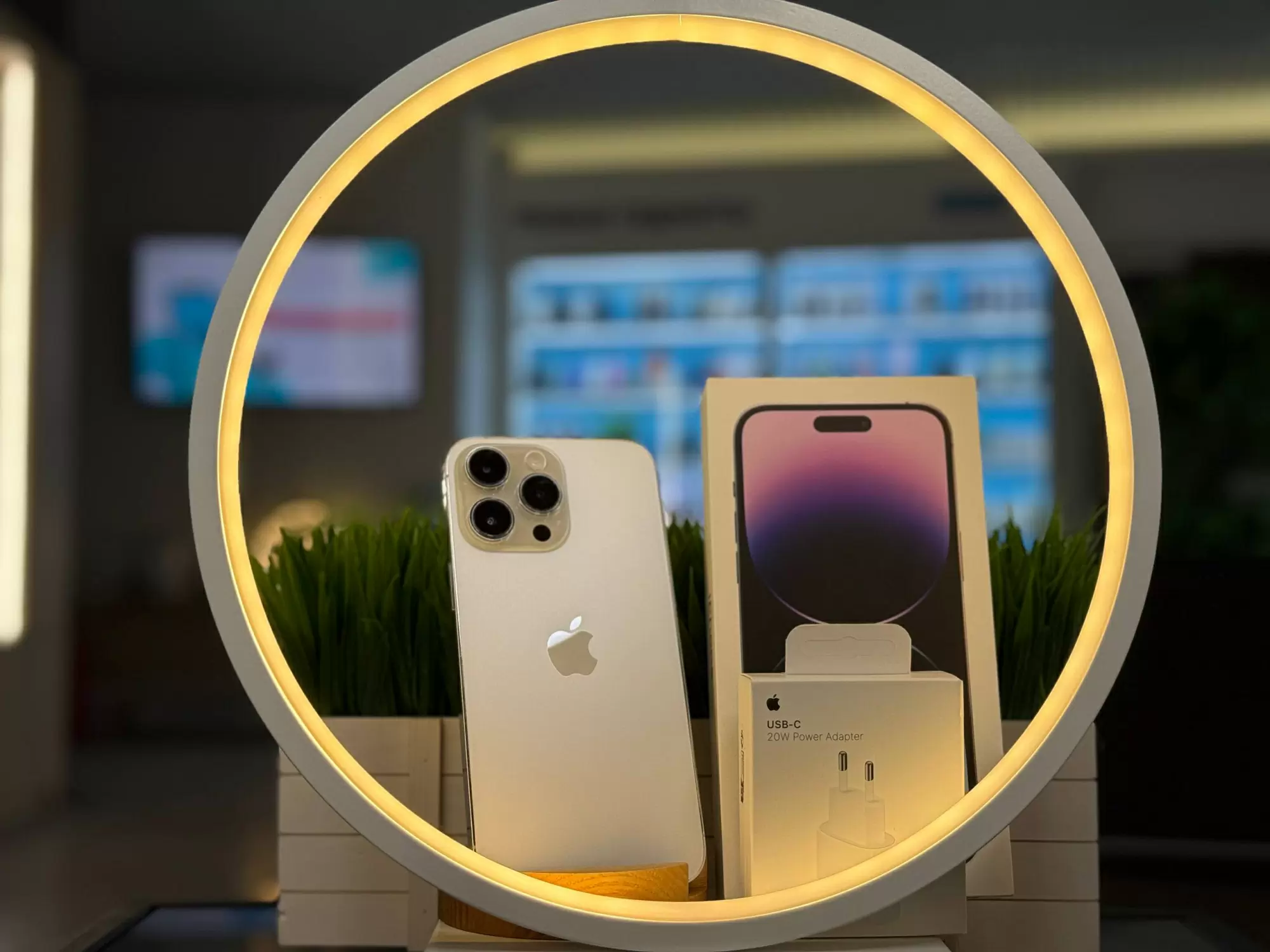 Смартфон Apple iPhone 14 Pro Max, Золотой, 128 ГБ / 8603*