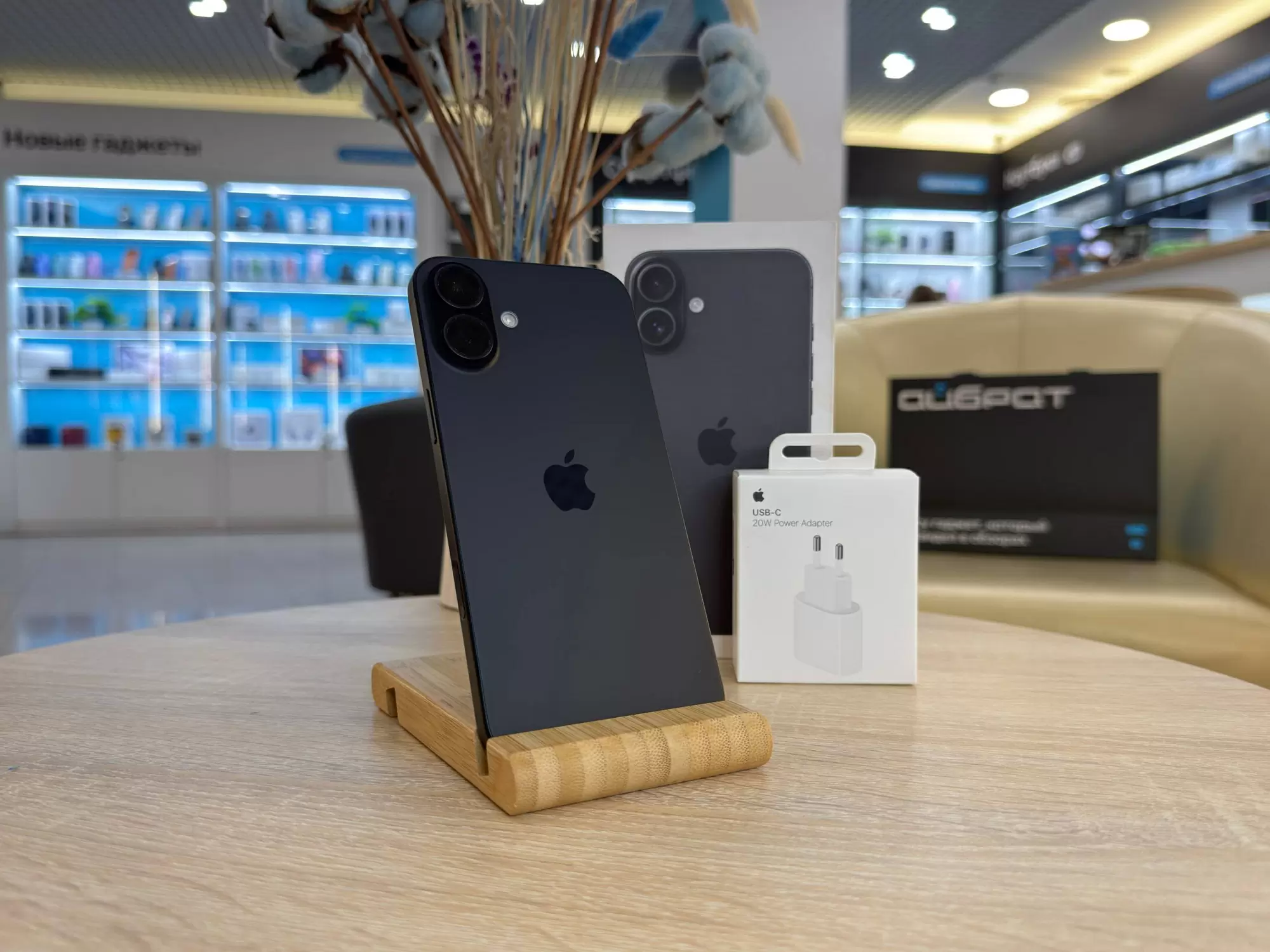 - Смартфон Apple iPhone 16 Plus, Чёрный, 256 ГБ / 9312*