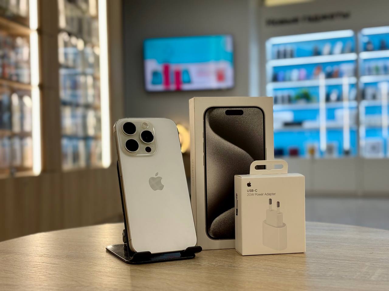 Смартфон Apple iPhone 15 Pro, Белый титан, 256 ГБ / 2476*