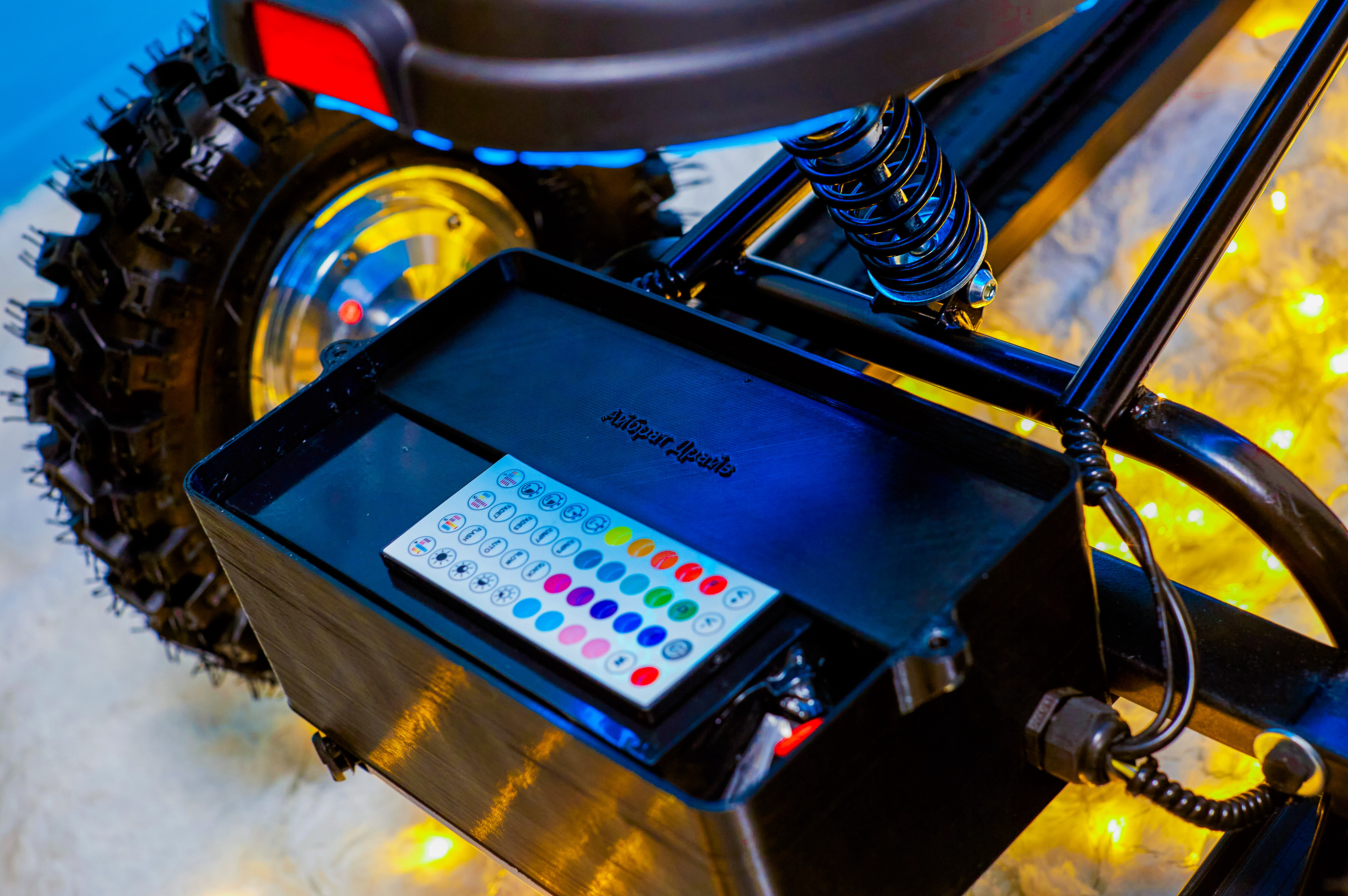 Снегокат электрический iBrat S2, Красно-желтый