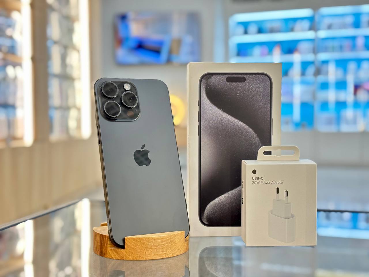 Смартфон Apple iPhone 15 Pro Max Dual eSIM, Чёрный титан, 256 ГБ / 1813*