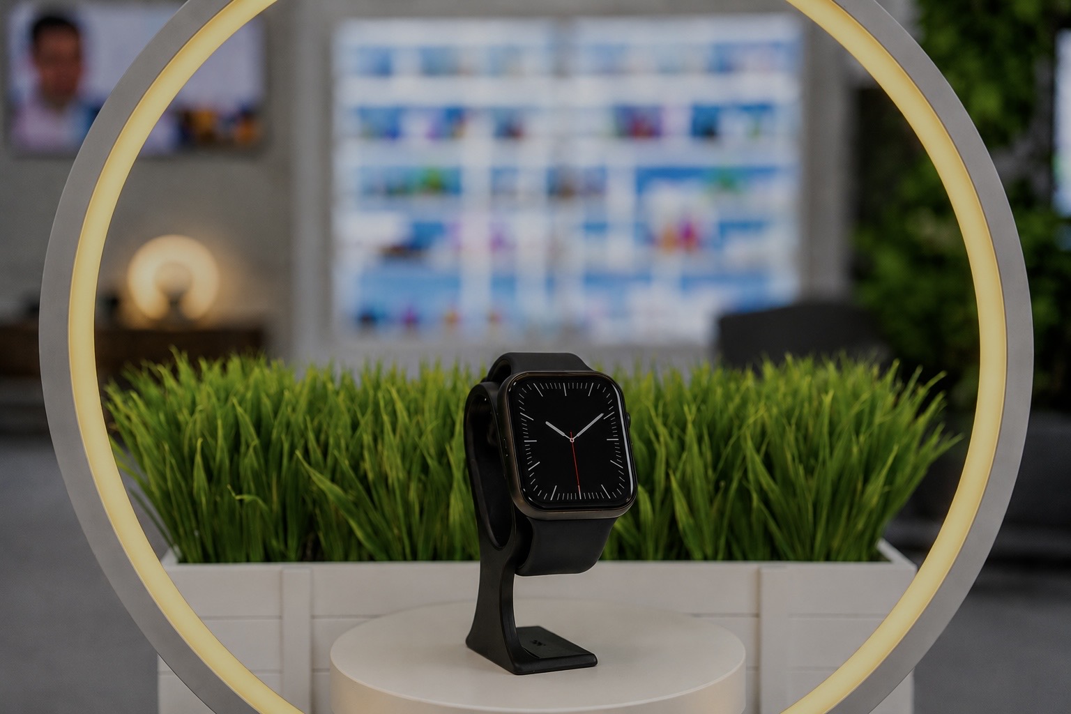 Умные часы Apple Watch SE 1, 44 mm, Чёрный / 8Q07Y*