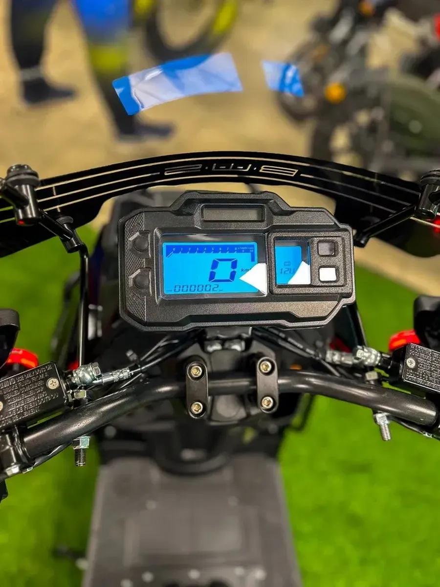 Скутер бензиновый GT Tank 2 Скутер бензиновый GT Tank 2