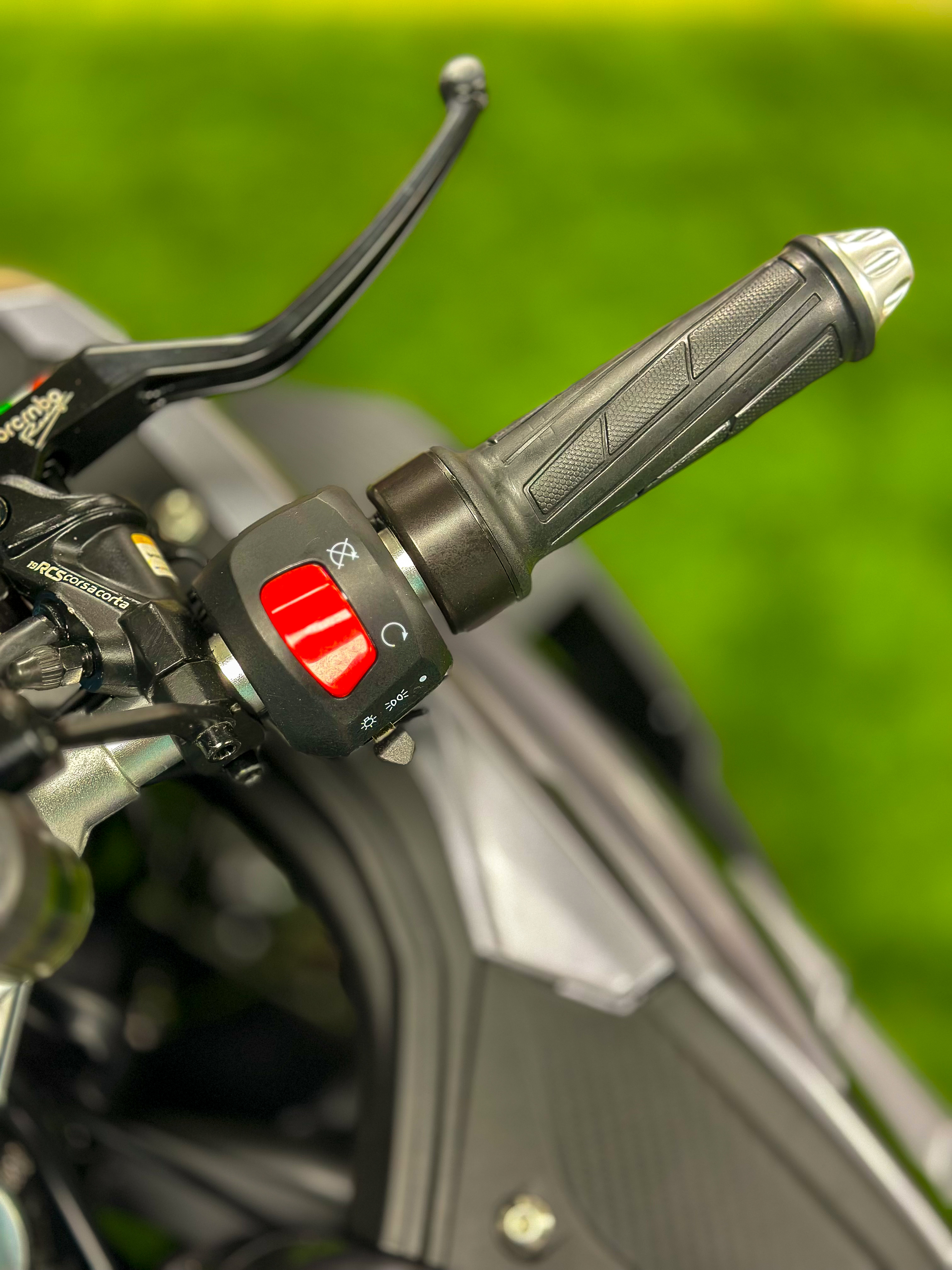 Электромотоцикл Ducati Panigale (серый) 2025 Электромотоцикл Ducati Panigale (серый) 2025