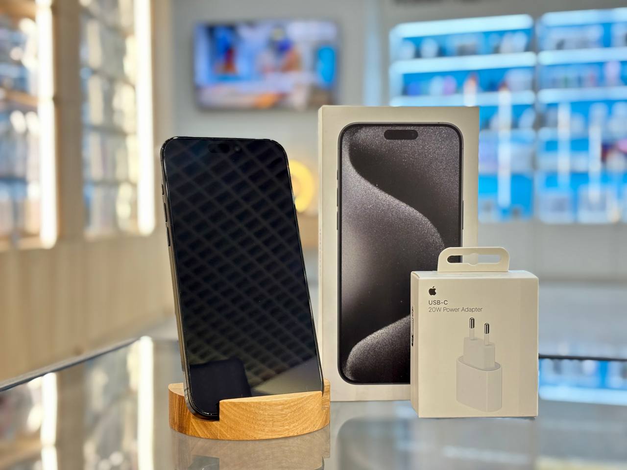 Смартфон Apple iPhone 15 Pro Max Dual eSIM, Чёрный титан, 256 ГБ / 1813*