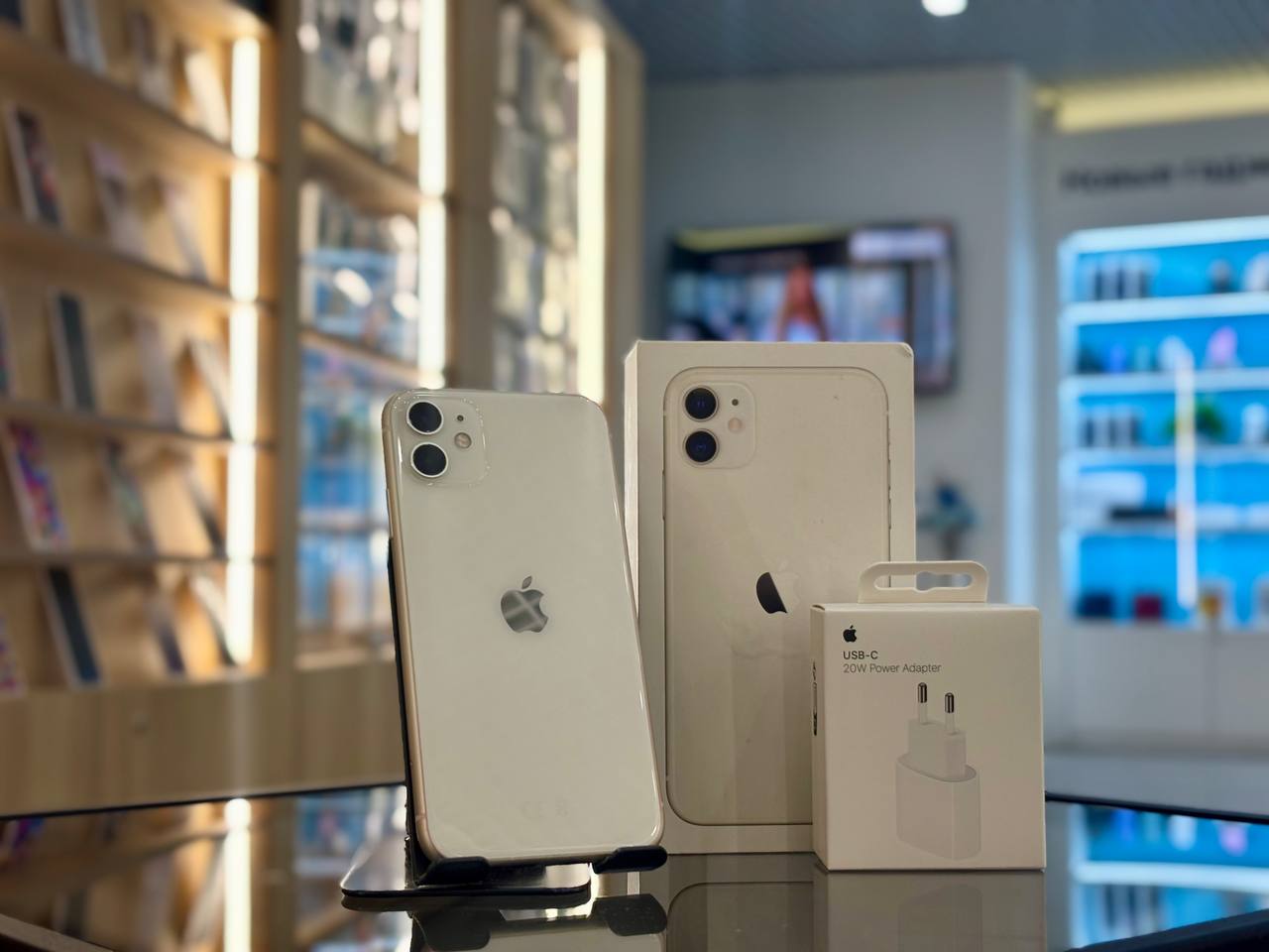 Смартфон Apple iPhone 11, Белый, 128 ГБ / 9526*