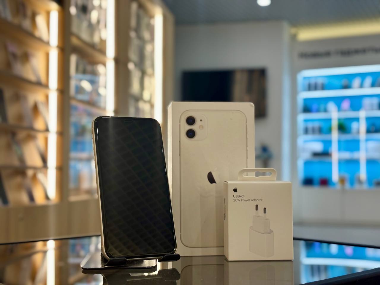 Смартфон Apple iPhone 11, Белый, 128 ГБ / 9526*