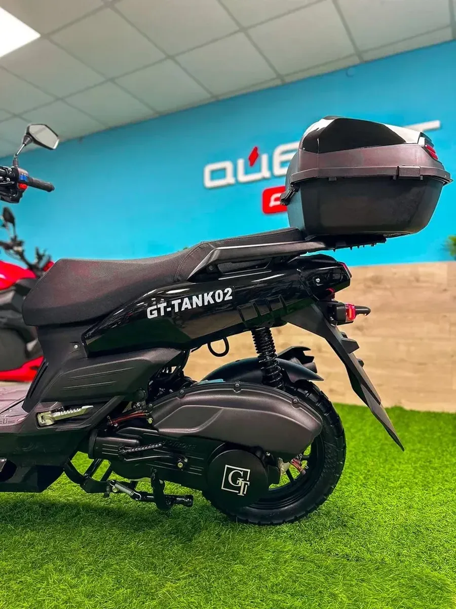 Скутер бензиновый GT Tank 2 Скутер бензиновый GT Tank 2