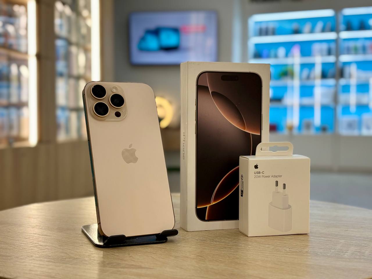 - Смартфон Apple iPhone 16 Pro Max, Пустынный титан, 512 ГБ / 7597*