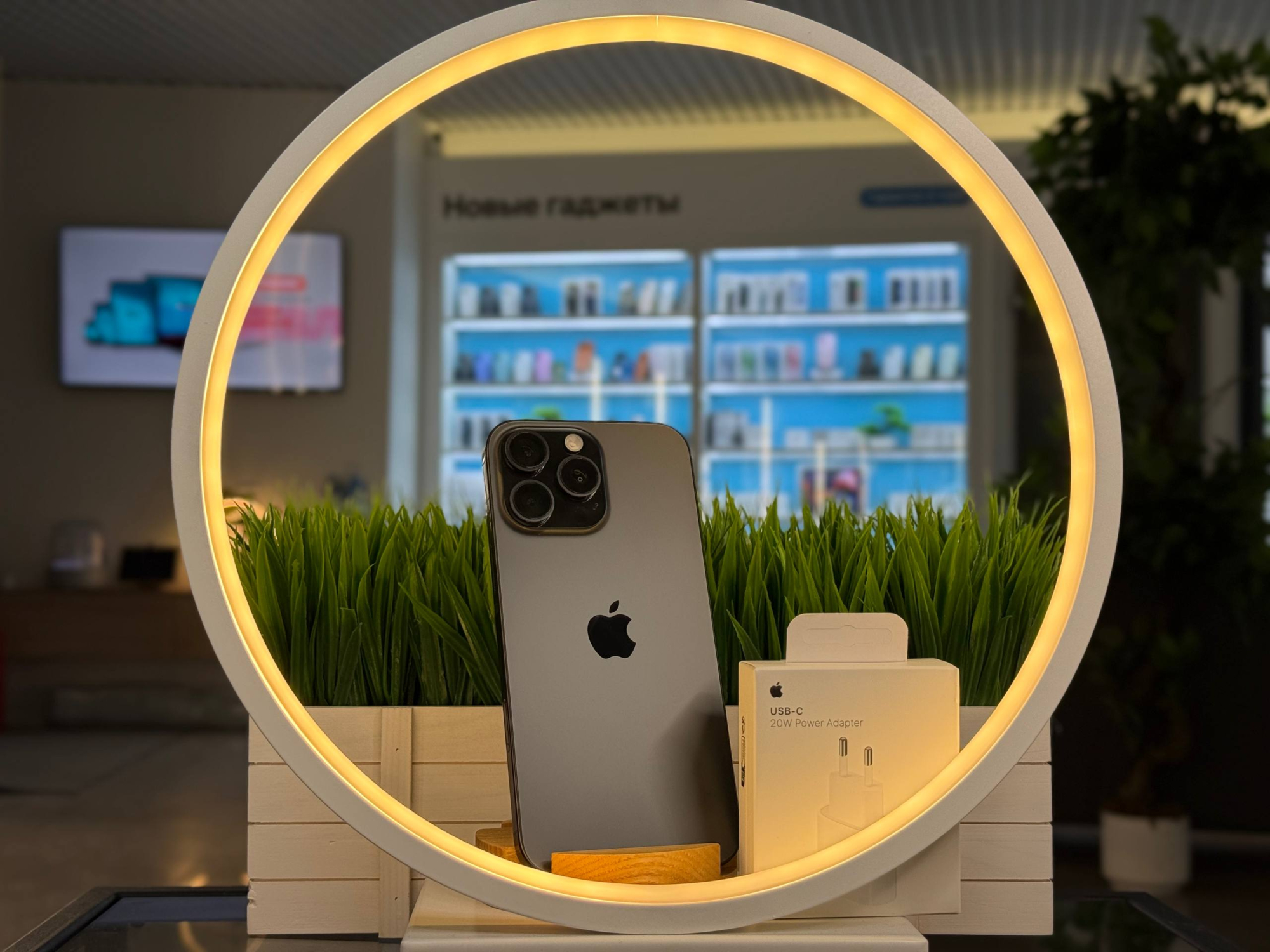 Смартфон Apple iPhone 16 Pro Max, Чёрный титан, 256 ГБ / 0148*