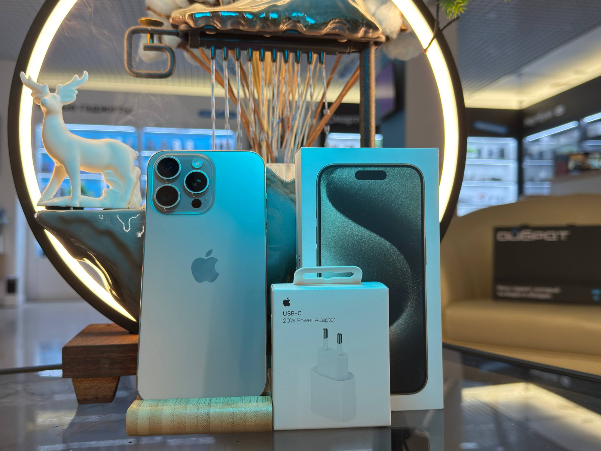 Смартфон Apple iPhone 15 Pro Max, Натуральный титан, 256 ГБ / 9570*